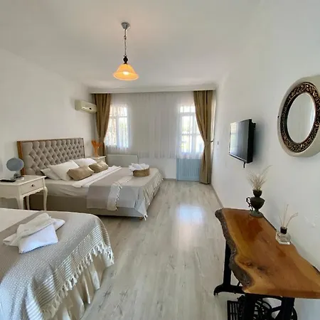 Alasonya Otel Alacati By La Mira ألاتشاتي
