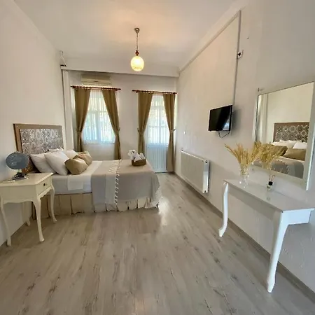 فندق Alasonya Otel Alacati By La Mira