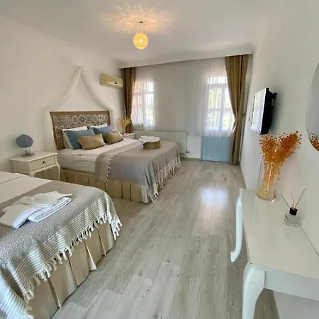 Alasonya Otel Alacati By La Mira מלון