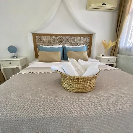 Alasonya Otel Alacati By La Mira מלון אלאקאטי